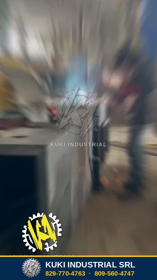 Tanque de almacenamiento de cemento asfáltico en el taller de Kuki Industrial